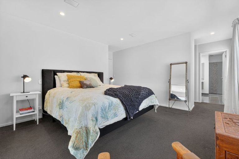 Photo of property in 15 Beechwood Road, Rothesay Bay, Auckland, 0630