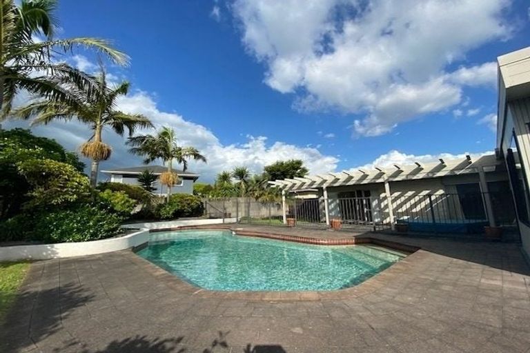 Photo of property in 21a Bramley Drive, Farm Cove, Auckland, 2012