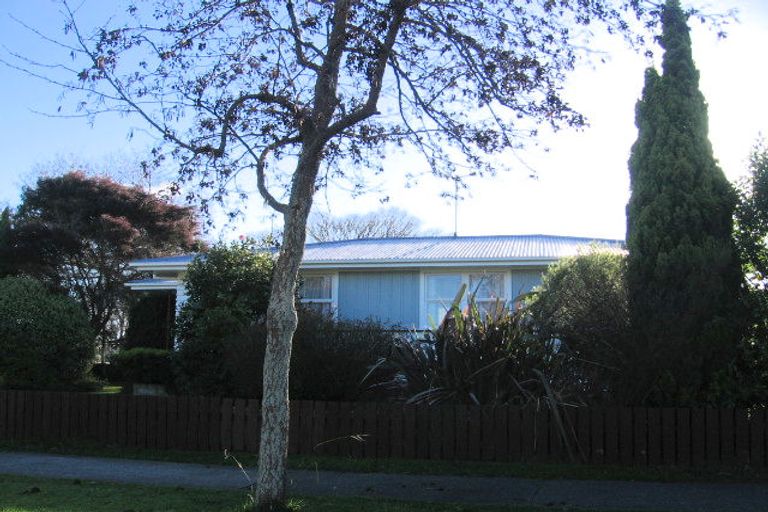 Photo of property in 56 Apollo Parade, Milson, Palmerston North, 4414