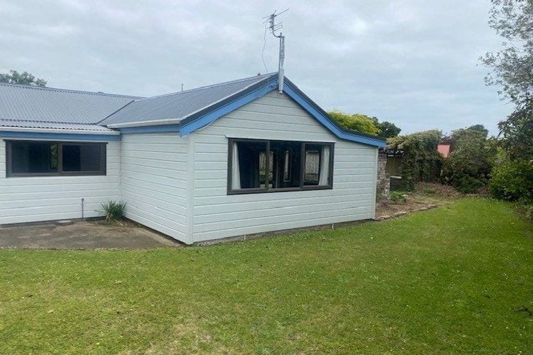 Photo of property in 295 Mangorei Road, Merrilands, New Plymouth, 4312