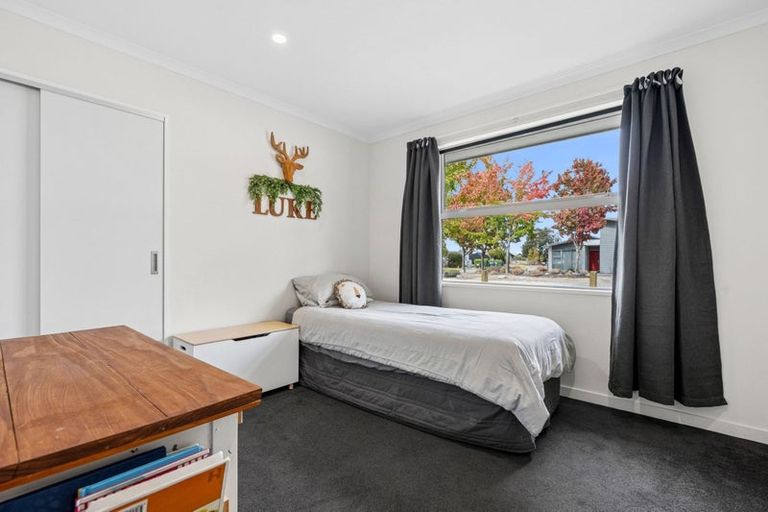 Photo of property in 21 Timsfield Drive, Lake Hawea, 9382