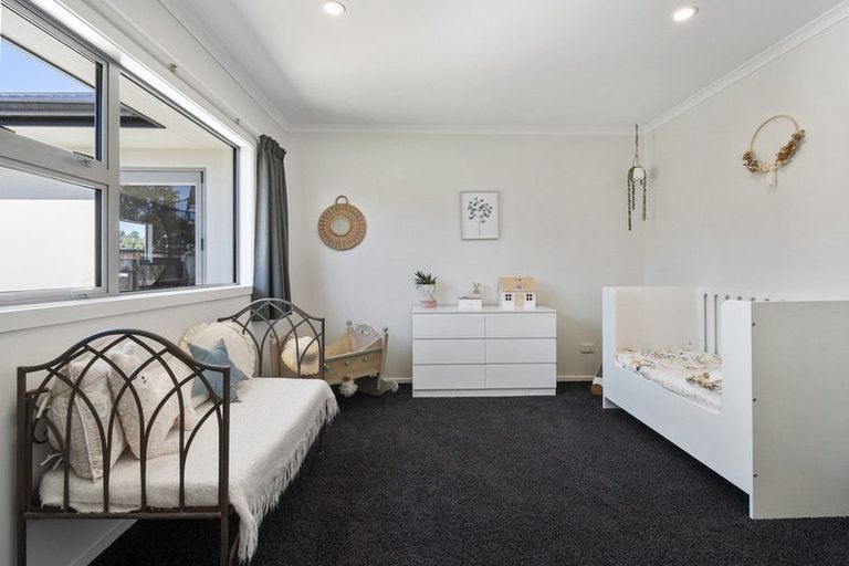 Photo of property in 6 Waimarama Court, Roslyn, Palmerston North, 4414