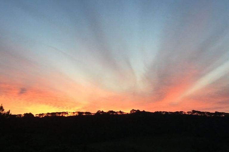 Photo of property in 1355 Old North Road, Helensville, 0875