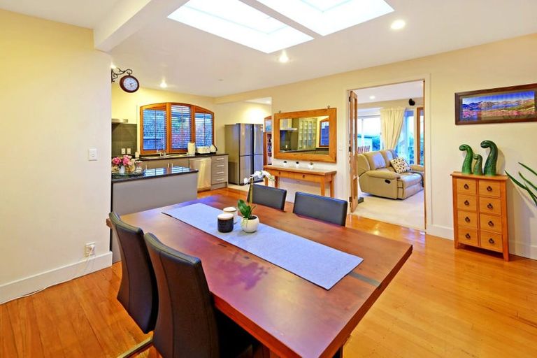 Photo of property in 2/13 Castor Bay Road, Castor Bay, Auckland, 0620