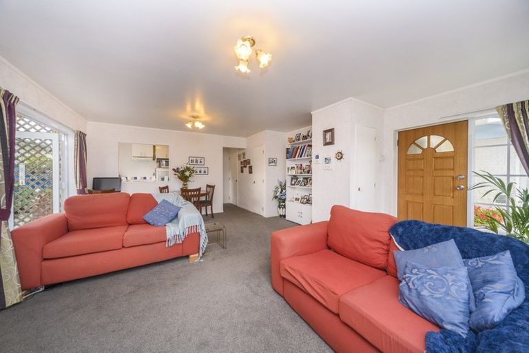 Photo of property in 24 Haydon Street, Roslyn, Palmerston North, 4414