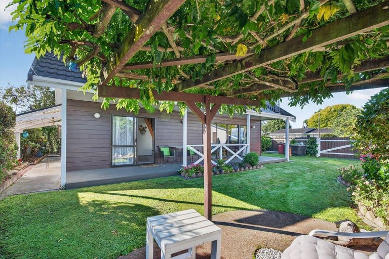 Photo of property in 1 Hornsby Street, Carterton, 5713