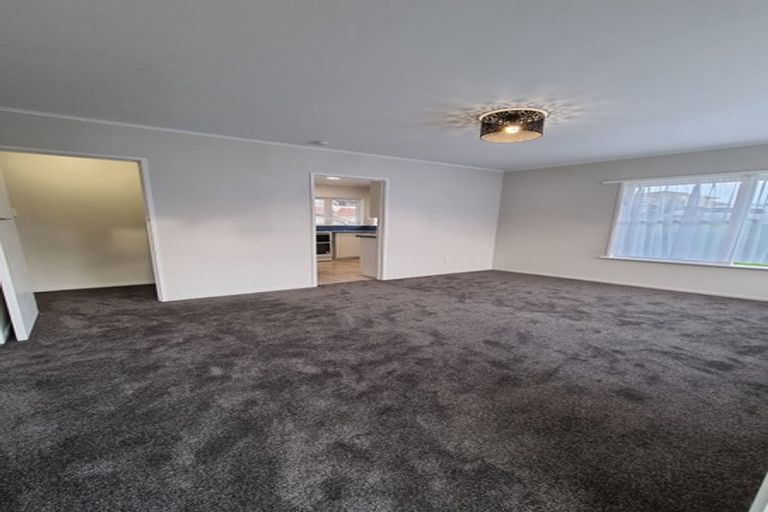 Photo of property in 1/27 Sydney Street, Hauraki, Auckland, 0622