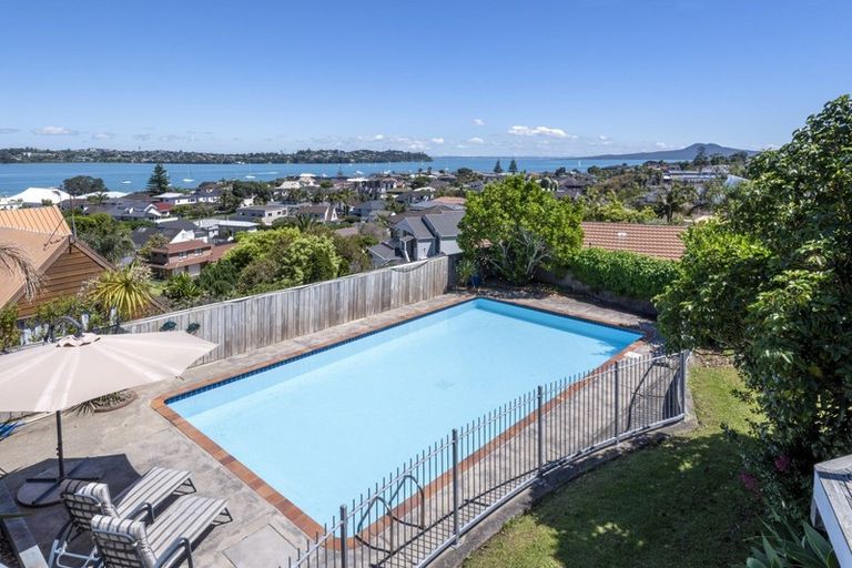 Photo of property in 31 Waller Avenue, Bucklands Beach, Auckland, 2012