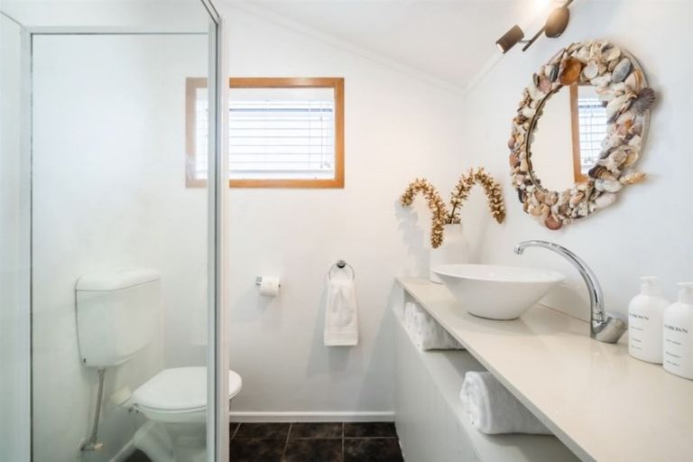 Photo of property in 13 Richmond Avenue, Northcote Point, Auckland, 0627