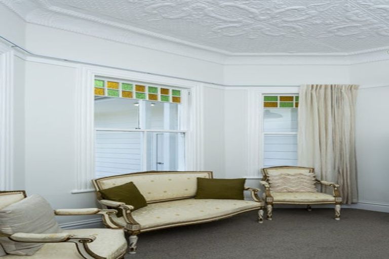 Photo of property in 10a Olwyn Place, Greenhithe, Auckland, 0632