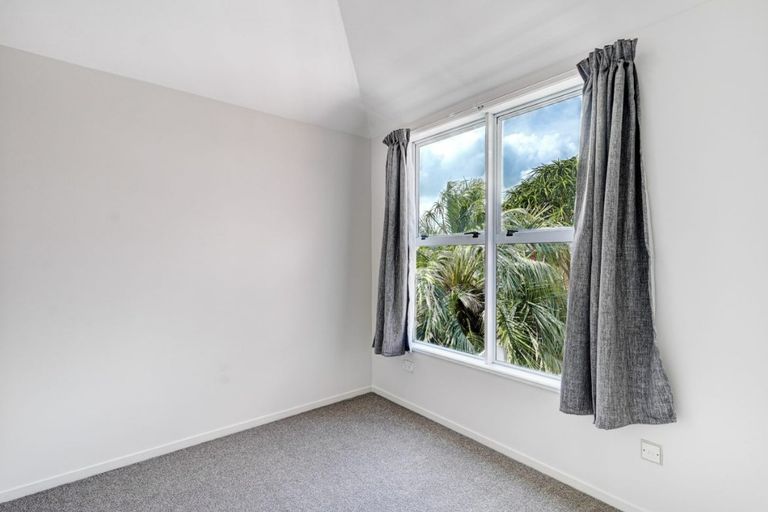 Photo of property in 3 Charles Prevost Drive, The Gardens, Auckland, 2105
