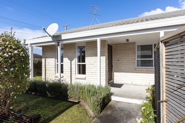 Photo of property in 32a Edward Avenue, Orewa, 0931