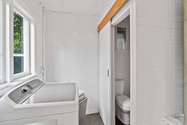 Photo of property in 15 Taramea Place, Addington, Christchurch, 8024