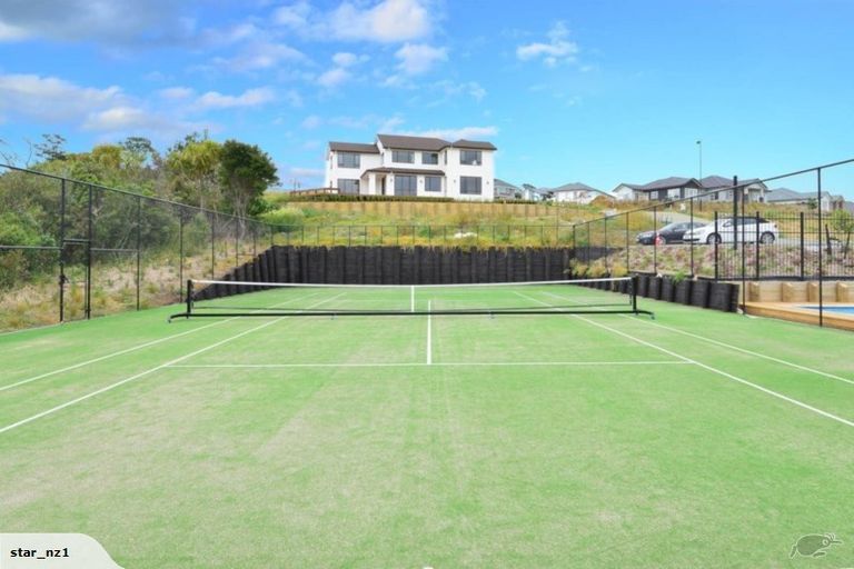 Photo of property in 18 Discovery Drive, Gulf Harbour, Whangaparaoa, 0930