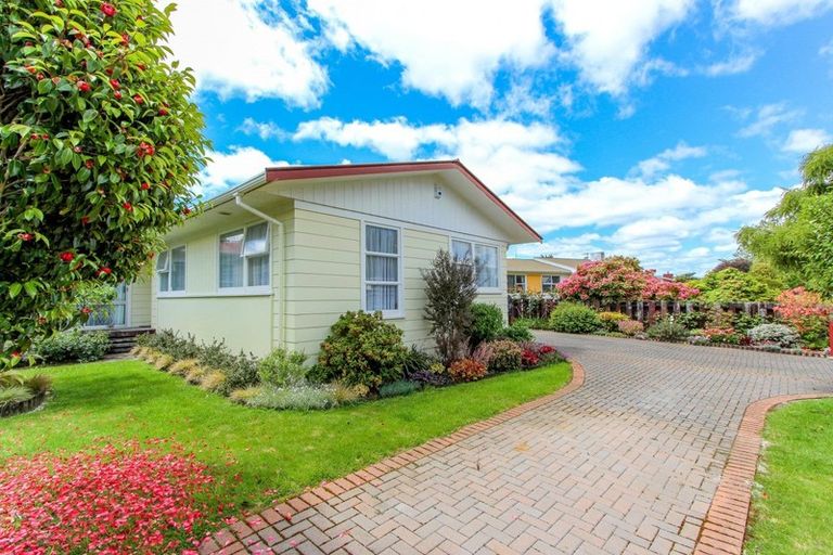 Photo of property in 21 Joanne Crescent, Pukehangi, Rotorua, 3015