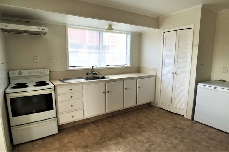 Photo of property in 96 Langana Avenue, Browns Bay, Auckland, 0630