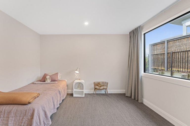 Photo of property in 33 Botanical Heights Drive, Waipahihi, Taupo, 3330