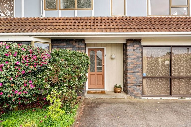 Photo of property in 4/87 Victoria Road, Papatoetoe, Auckland, 2025