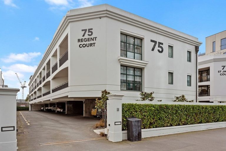 Photo of property in Regent Courts, 12/75 Gloucester Street, Christchurch Central, Christchurch, 8013