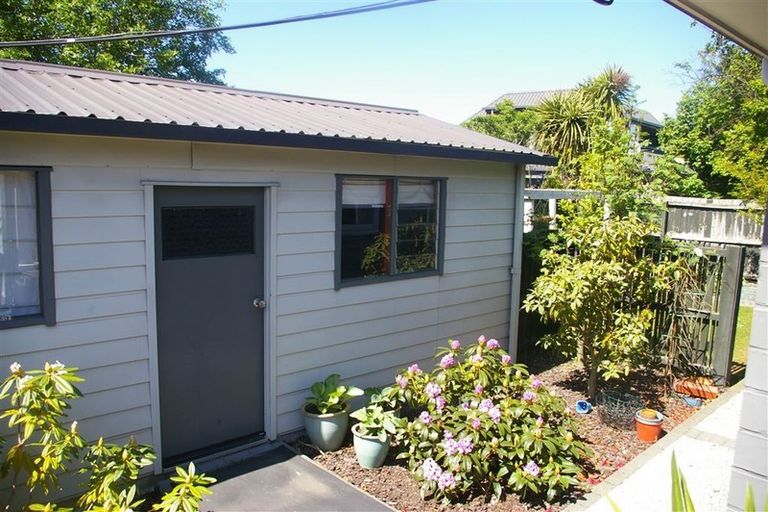 Photo of property in 11 Colina Street, Avonhead, Christchurch, 8042