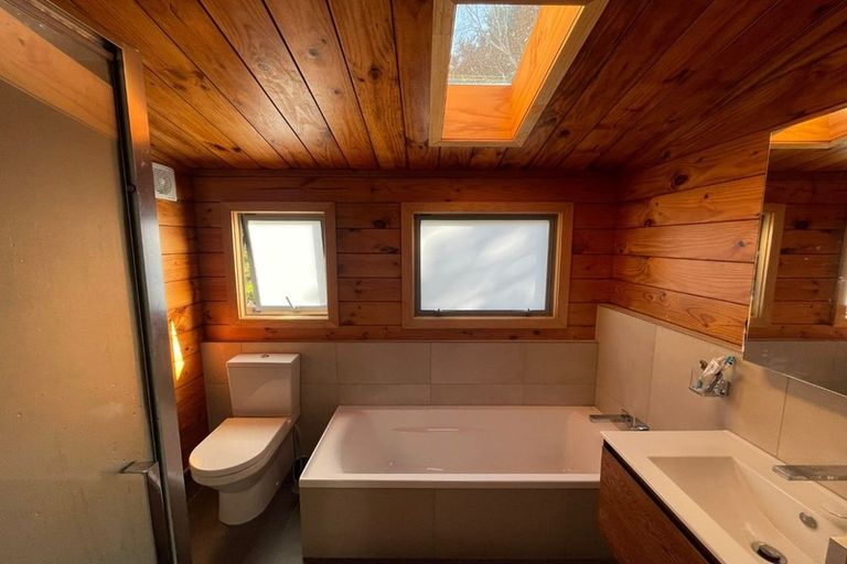 Photo of property in 4 Shackle Lane, Whitby, Porirua, 5024