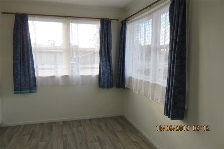 Photo of property in 16 Ascot Avenue, Henderson, Auckland, 0610