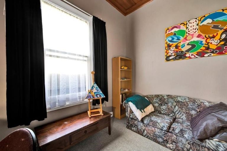 Photo of property in 30 Collins Street, Hawera, 4610