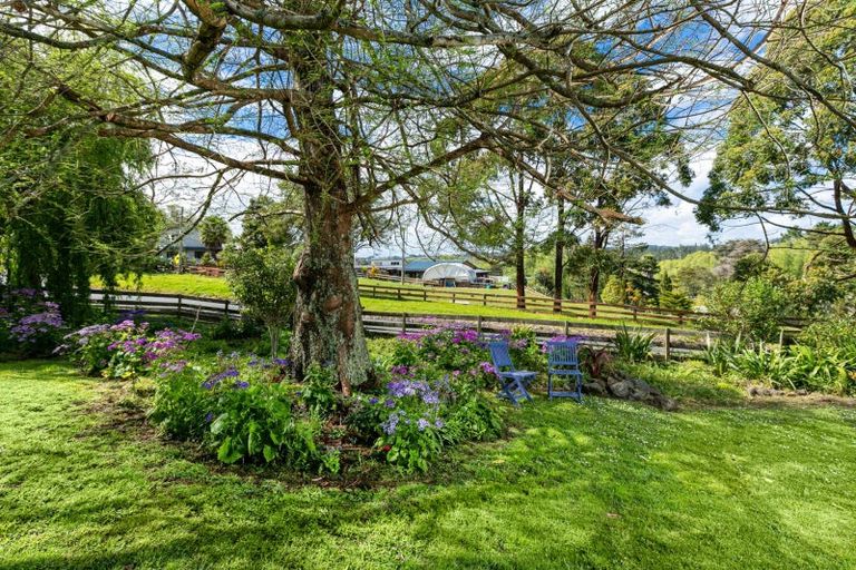 Photo of property in 32 Jeffs Road, Dairy Flat, Albany, 0794