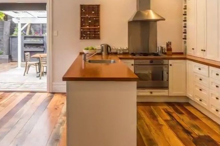 Photo of property in 1/15 Emerson Street, Berhampore, Wellington, 6023