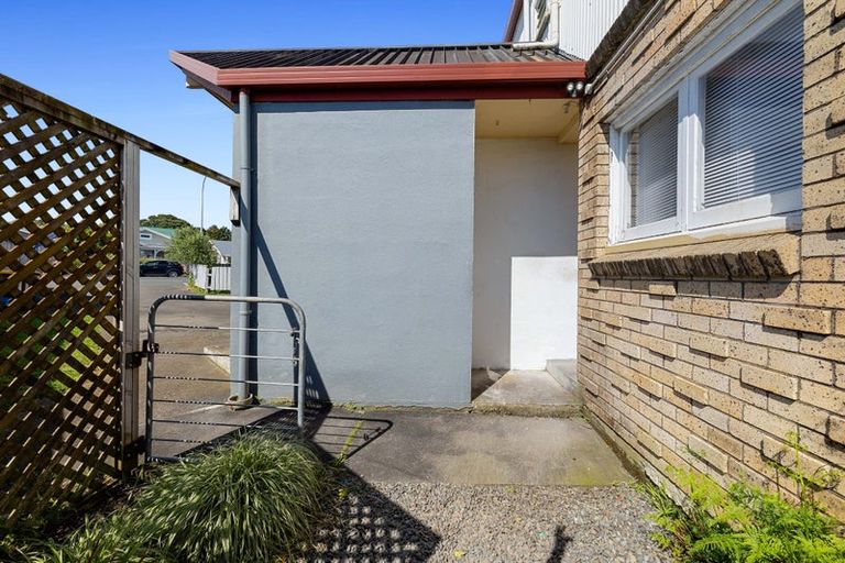 Photo of property in 6/184 Powderham Street, New Plymouth, 4310