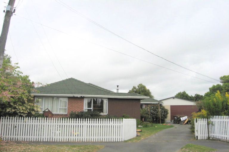Photo of property in 5 Kingston Place, Bishopdale, Christchurch, 8053