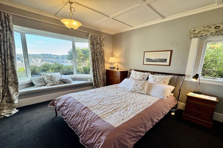 Photo of property in 45 The Crescent, Roseneath, Wellington, 6011