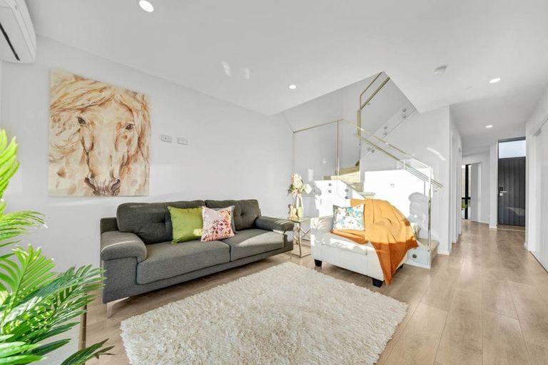 Photo of property in 9b Pah Road, Papatoetoe, Auckland, 2025