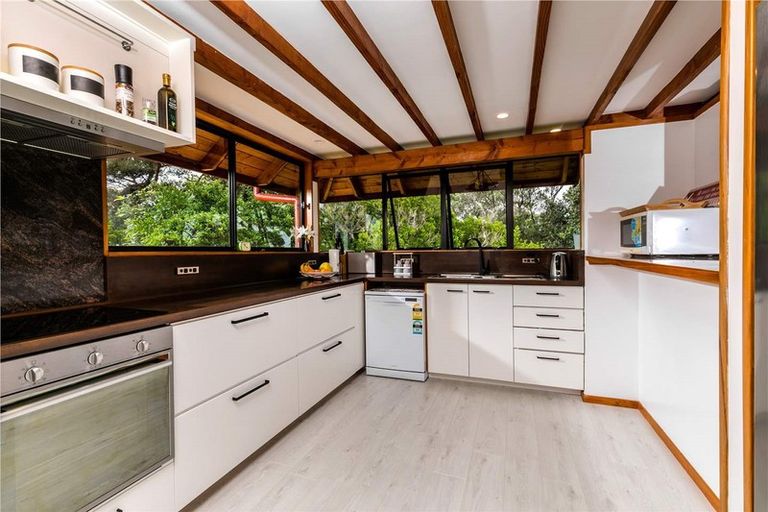 Photo of property in 25 Austin Road, Greenhithe, Auckland, 0632