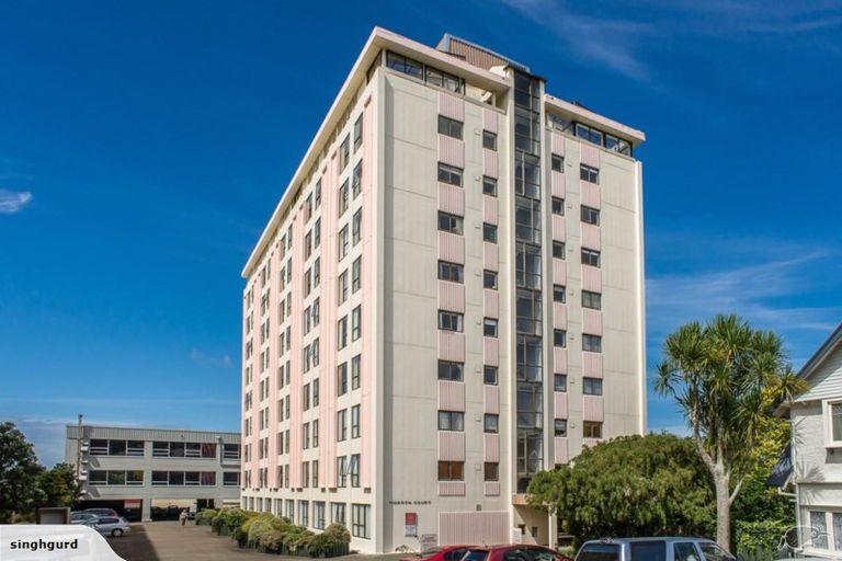 Photo of property in Hobson Court Flats, 84/70 Hobson Street, Thorndon, Wellington, 6011