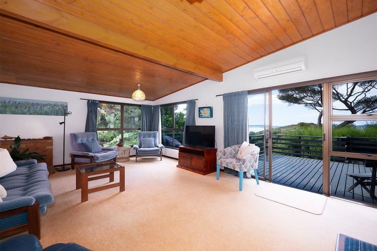Photo of property in 1/7 Alston Avenue, Kelston, Auckland, 0602