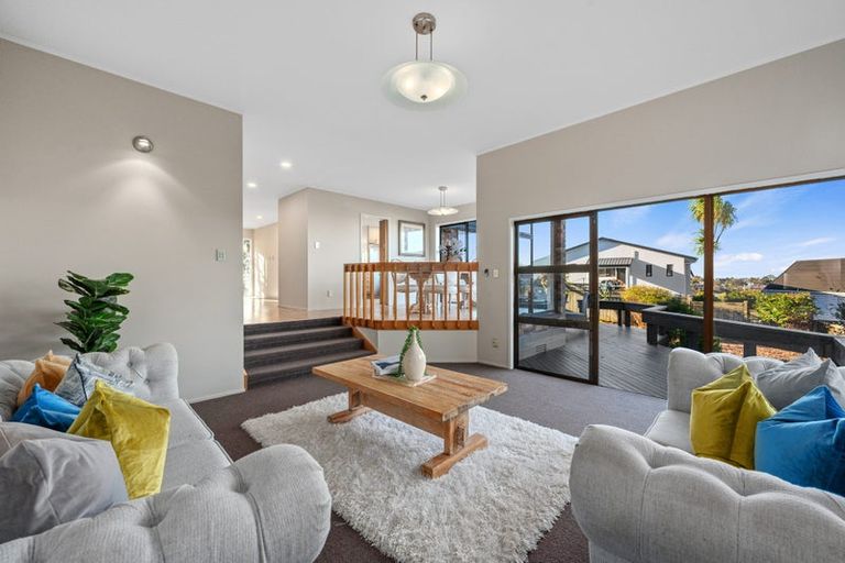 Photo of property in 29 Calypso Place, Rothesay Bay, Auckland, 0630
