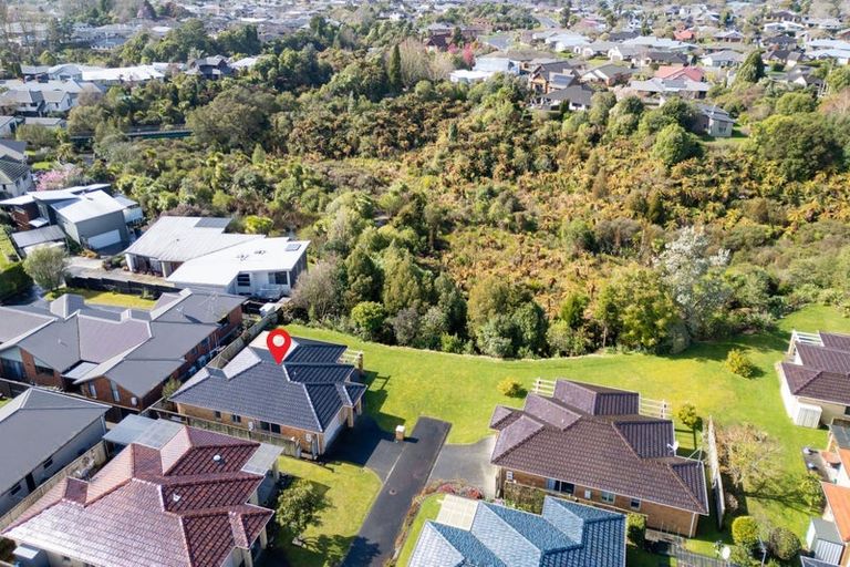 Photo of property in 21 Sovereign Isle Lane, Rototuna, Hamilton, 3210