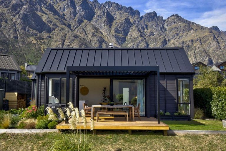 Photo of property in 7 Kotuku Lane, Jacks Point, Queenstown, 9371