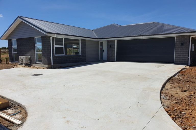 Photo of property in 10a Faber Place, Rototuna North, Hamilton, 3210