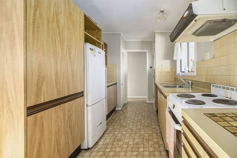 Photo of property in 26 Kirrie Avenue, Te Atatu South, Auckland, 0610