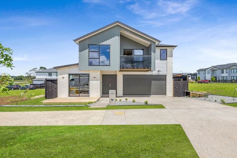 Photo of property in 48 Emerald Avenue, Rosehill, Papakura, 2113