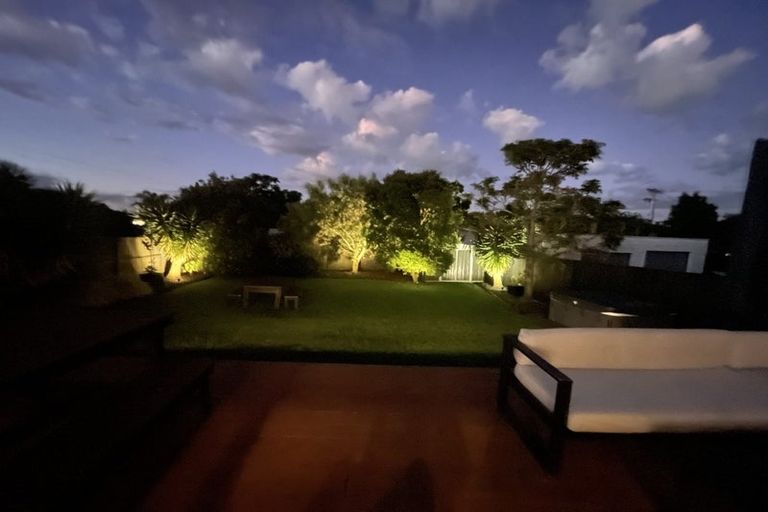 Photo of property in 8 Eskdale Road, Birkdale, Auckland, 0626