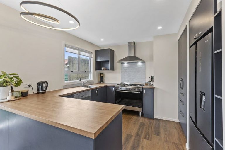 Photo of property in 14 Cowling Road, Hurdon, New Plymouth, 4310