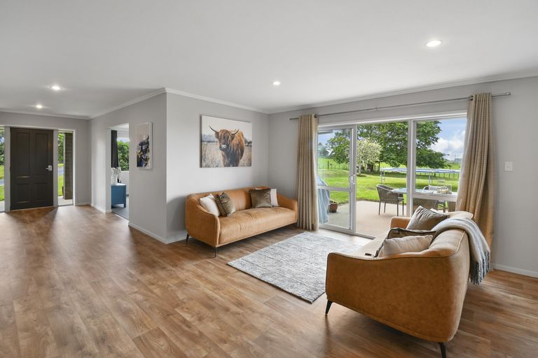 Photo of property in 260 Urquhart Road, Karaka, Papakura, 2580