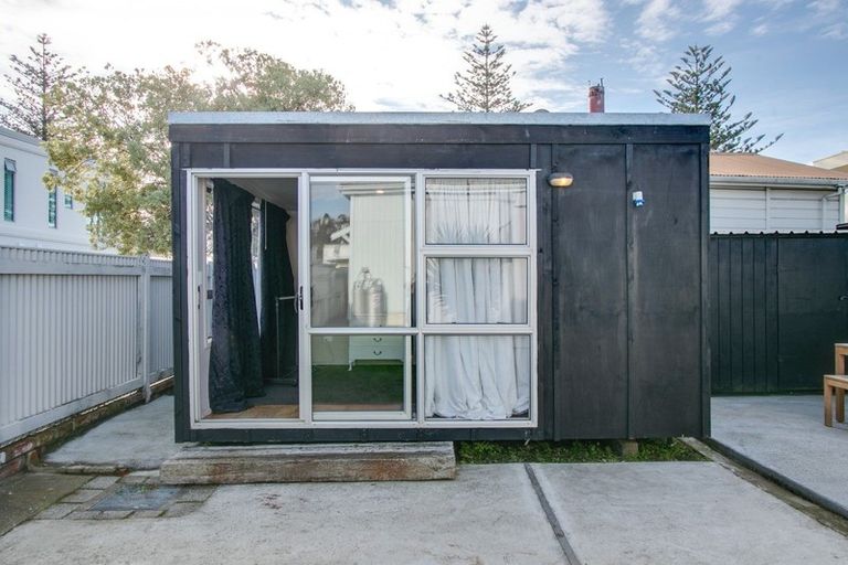Photo of property in 120 Waghorne Street, Ahuriri, Napier, 4110