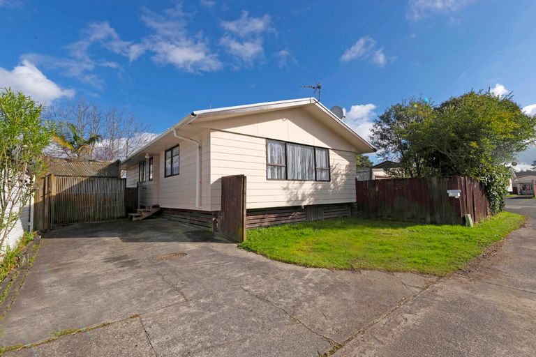 Photo of property in 2/162 Universal Drive, Henderson, Auckland, 0610