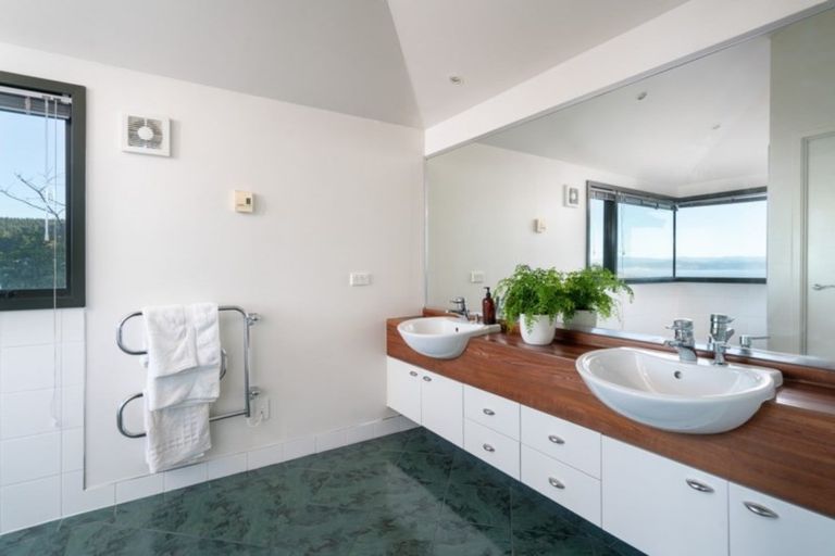 Photo of property in 2/71 Wakeman Road, Acacia Bay, Taupo, 3330