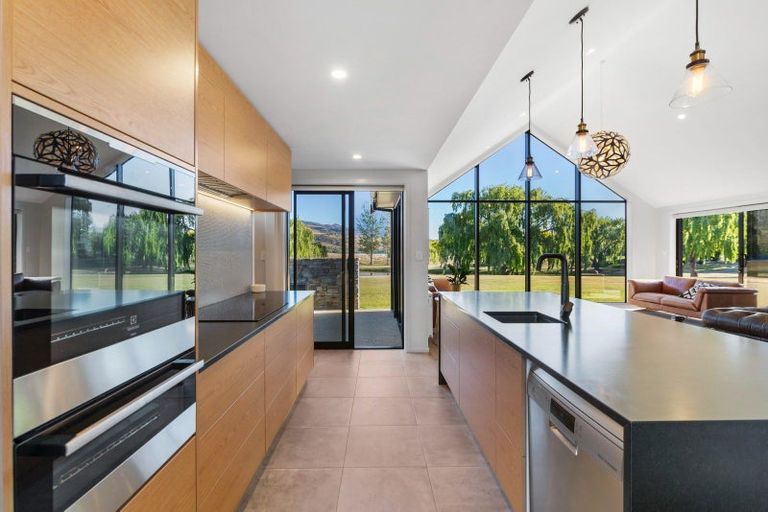 Photo of property in 8 Wakefield Lane, Mount Pisa, Cromwell, 9383