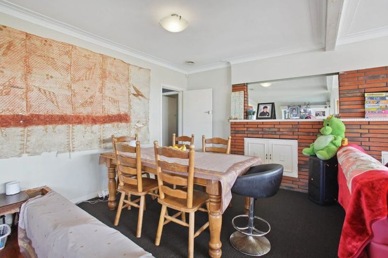 Photo of property in 85 Glengarry Road, Glen Eden, Auckland, 0602